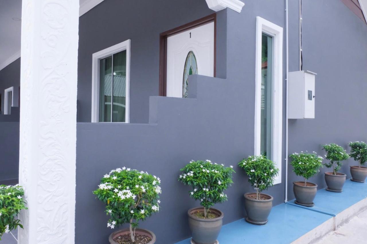 Cenang Rooms With Pool By Virgo Star Resort Pantai Cenang  Exterior photo