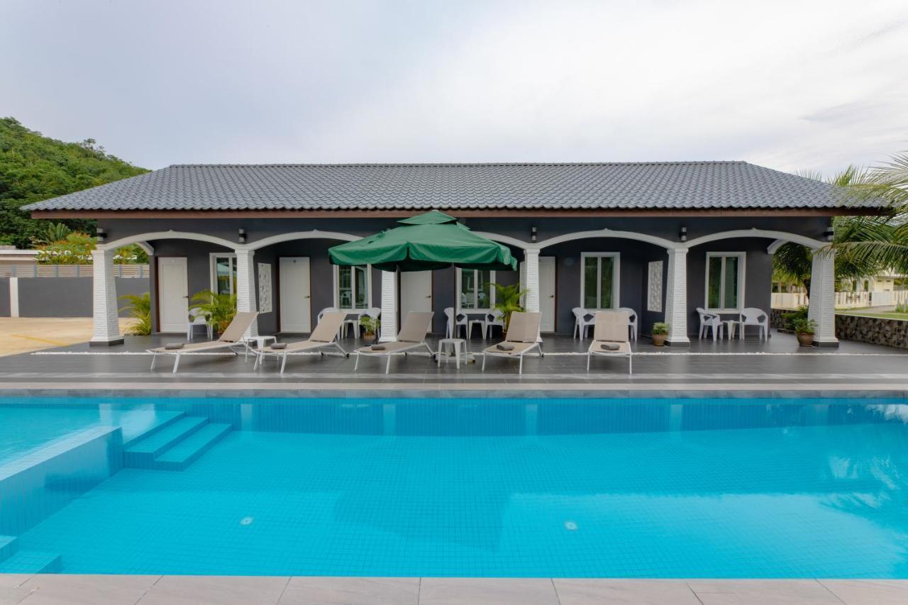 Cenang Rooms With Pool By Virgo Star Resort Pantai Cenang  Exterior photo